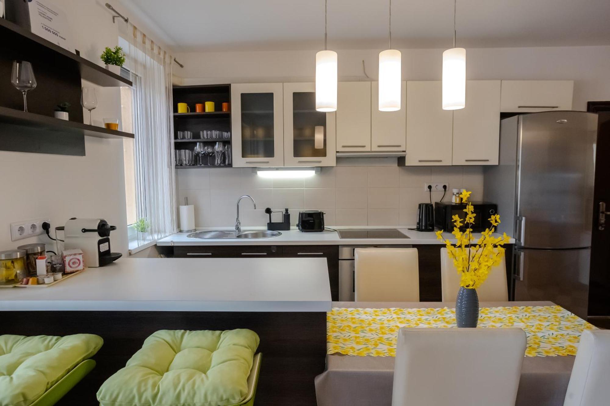 Apartament Six Corners - Sunny Corner Pécs Zewnętrze zdjęcie