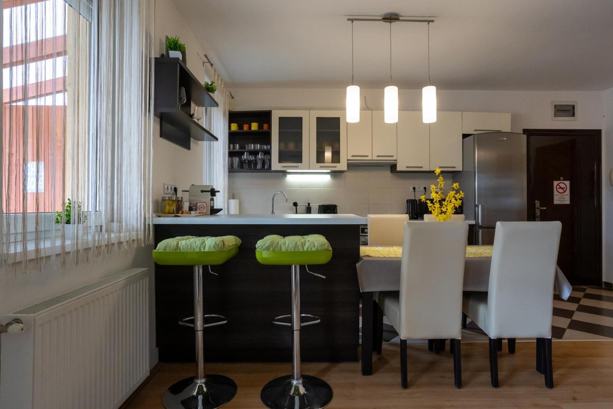 Apartament Six Corners - Sunny Corner Pécs Zewnętrze zdjęcie
