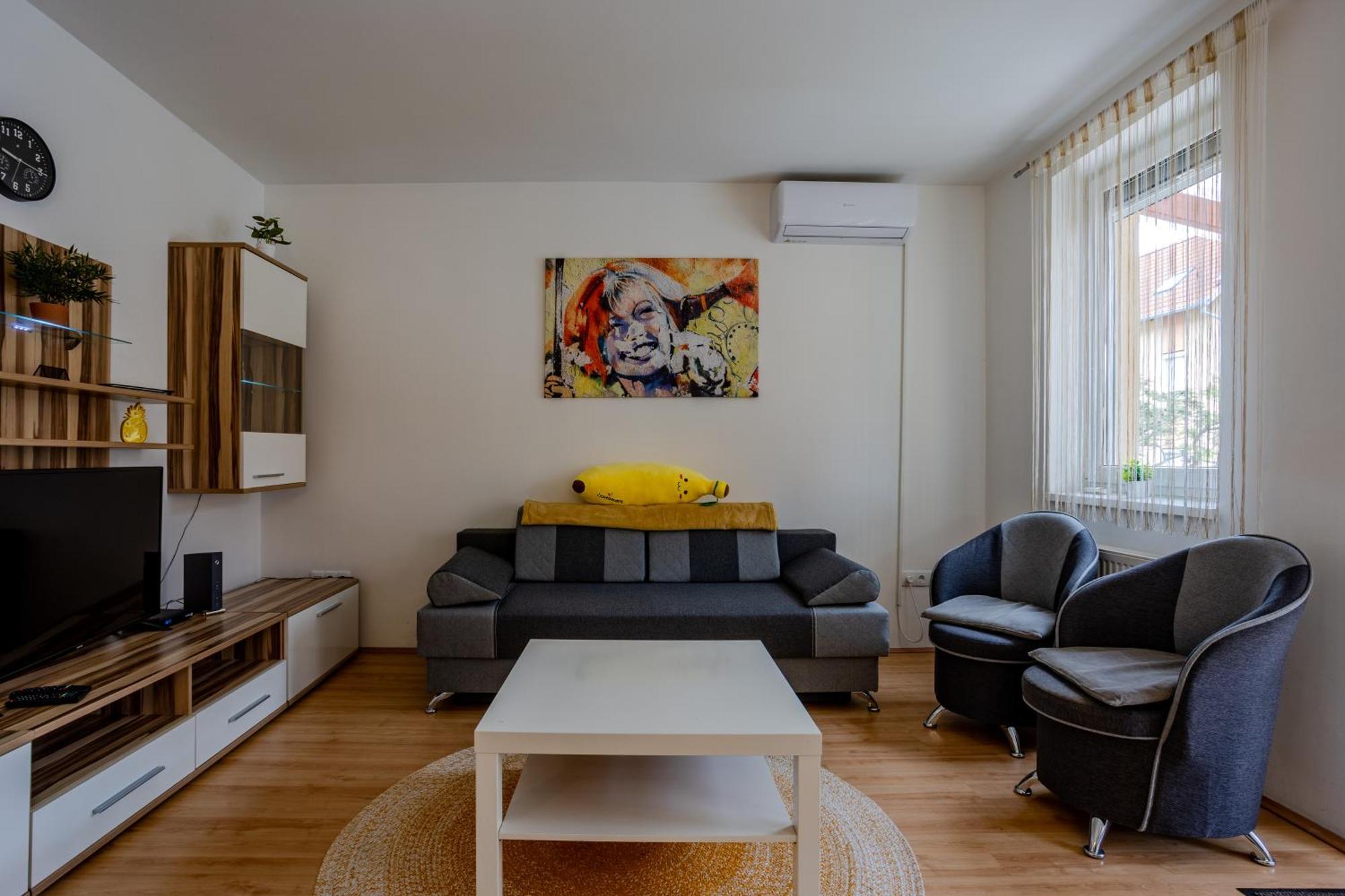 Apartament Six Corners - Sunny Corner Pécs Zewnętrze zdjęcie